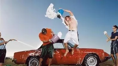 溫度高了，怎么解決汽車在太陽(yáng)下長(zhǎng)期暴曬？