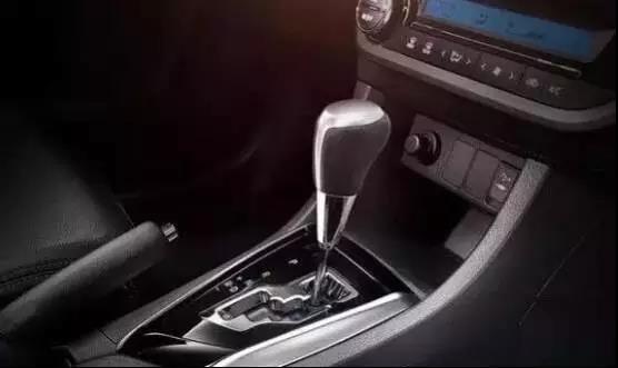 自動擋這么開，跟自我毀車沒啥兩樣！