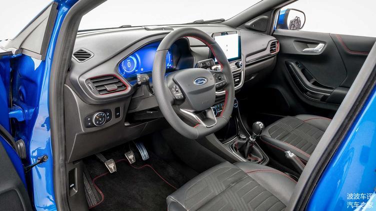 福特發(fā)布PUMA小型SUV官圖，歐式風(fēng)格，造型很有柔和感