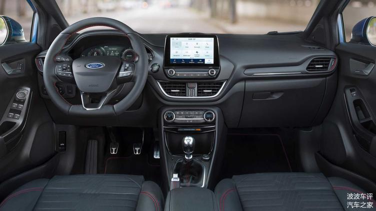 福特發(fā)布PUMA小型SUV官圖，歐式風(fēng)格，造型很有柔和感