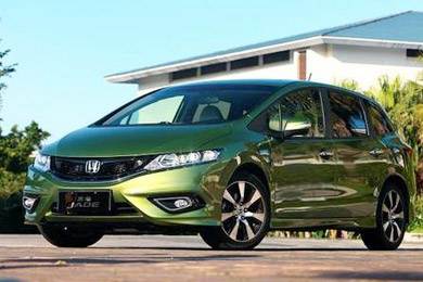 新概念轎車JADE（杰德）給您講訴倒車那點(diǎn)事兒！