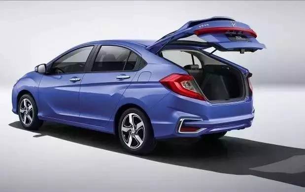 這個周末，急需一場降溫活動