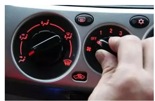 先熄火還是先關(guān)空調(diào)？很多人都不知道，做錯后果很嚴重！