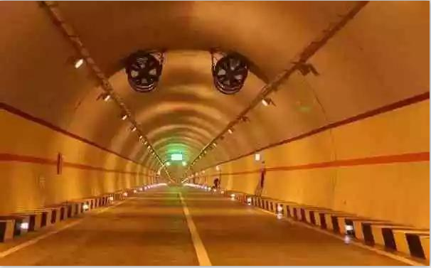 過個(gè)隧道就扣6分？難道這是高速的新陷阱？