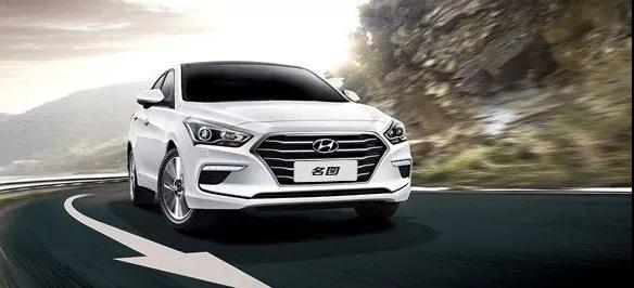 【愛(ài)車(chē)保養(yǎng)】下雨=洗車(chē)？！錯(cuò)！雨水毀車(chē)知多少！