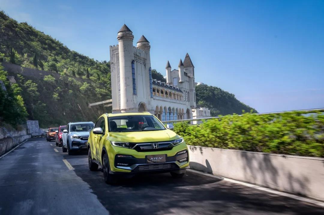 媒體視角 | 即將“解鎖”小型SUV首個(gè)百萬(wàn)輛成就，XR-V為啥被年輕人“愛(ài)不夠”？