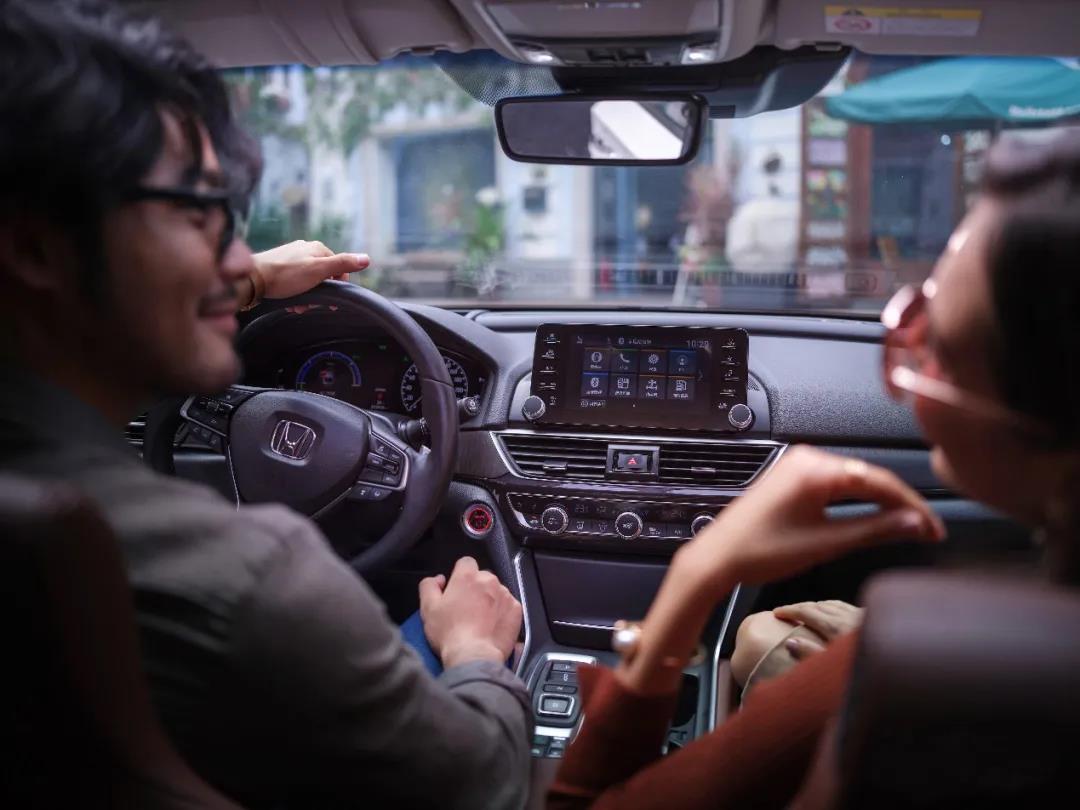 媒體視角 | 那些追求美好生活的新精英為何都選了INSPIRE銳·混動？