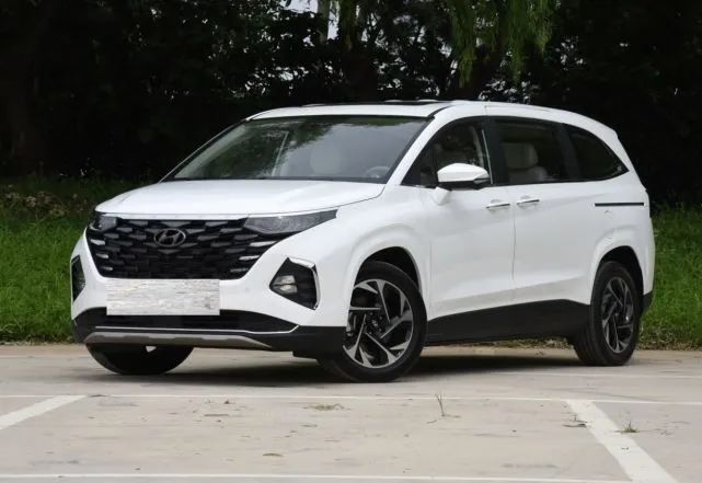 還看啥傳祺M8，現(xiàn)代庫斯途2.0T動力，16.98萬起，軸距超3米